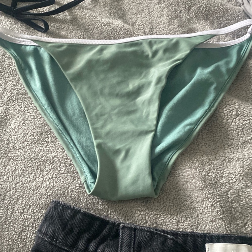 Bikini bottoms